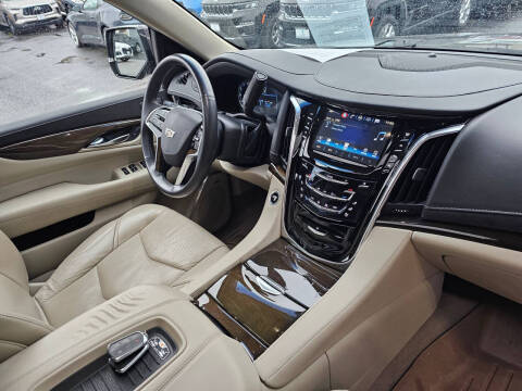 2018 Cadillac Escalade ESV Premium Luxury