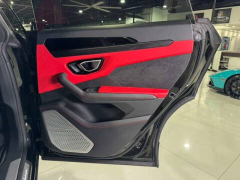 2022 Lamborghini Urus