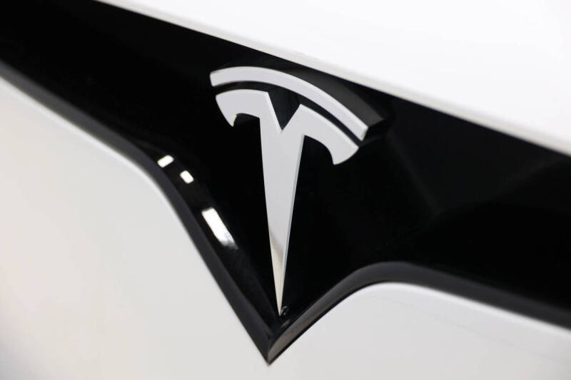 2022 Tesla Model X Plaid