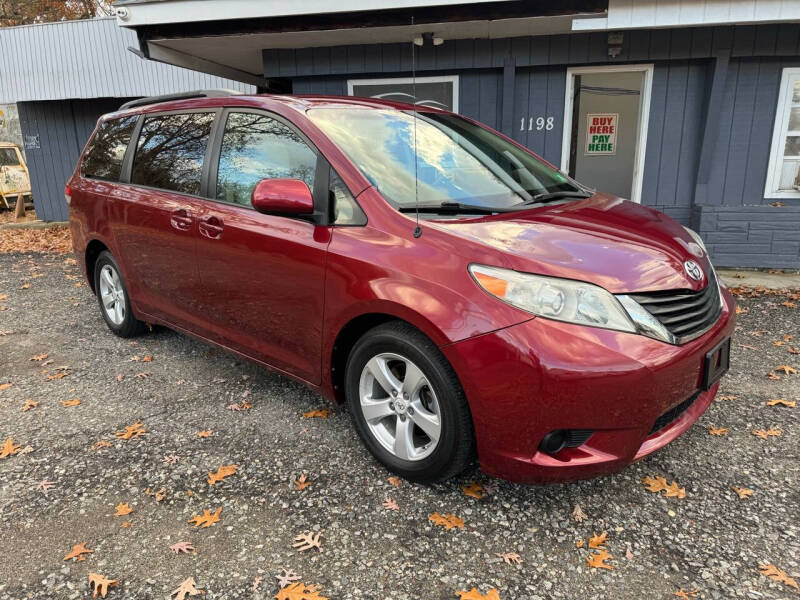 2011 Toyota Sienna for sale at O & E Auto Sales in Hammonton NJ