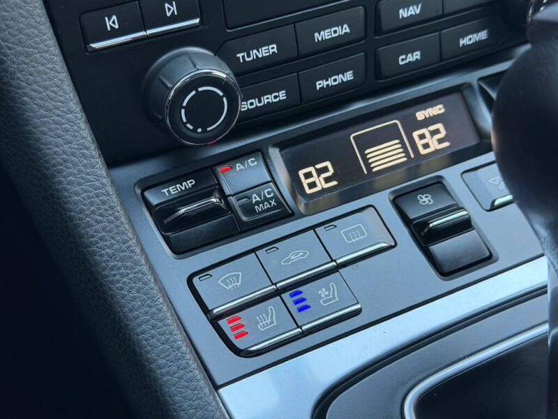 2017 Porsche 911 Carrera