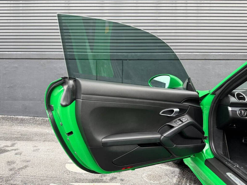 2023 Porsche 718 Cayman S