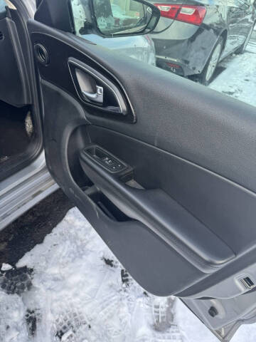 2015 Chrysler 200 C