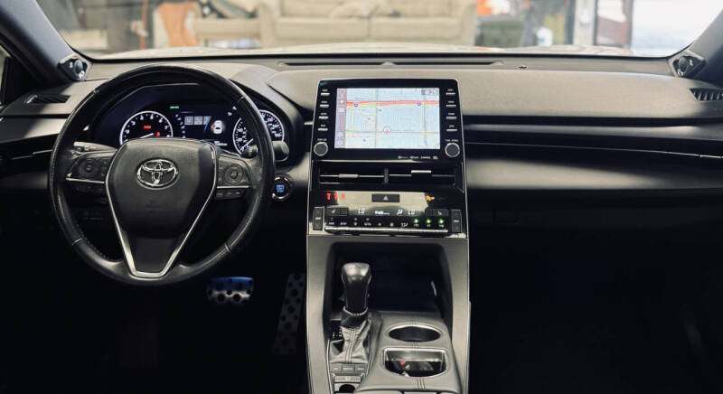 2020 Toyota Avalon XSE