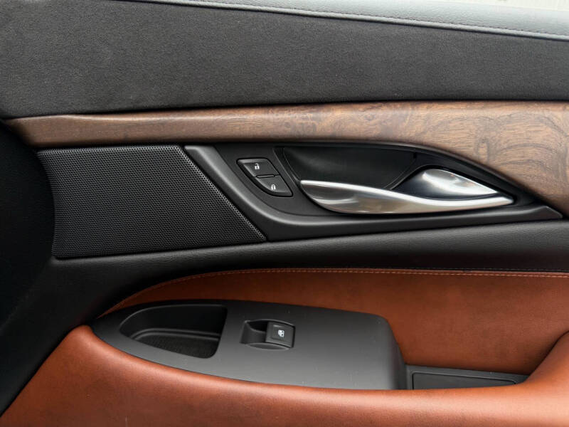 2018 Cadillac Escalade ESV Luxury