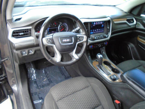 2017 GMC Acadia SLE-2