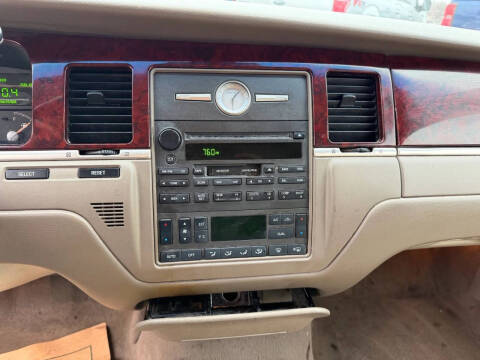 2003 Lincoln Town Car Cartier