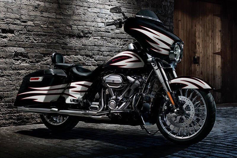 2017 Harley-Davidson Street Glide