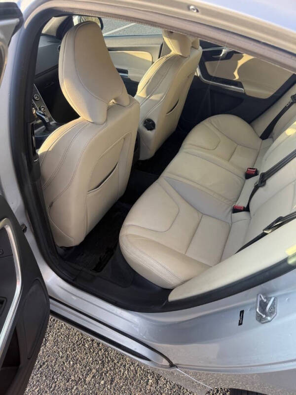 2015 Volvo S60 T5 Premier Plus