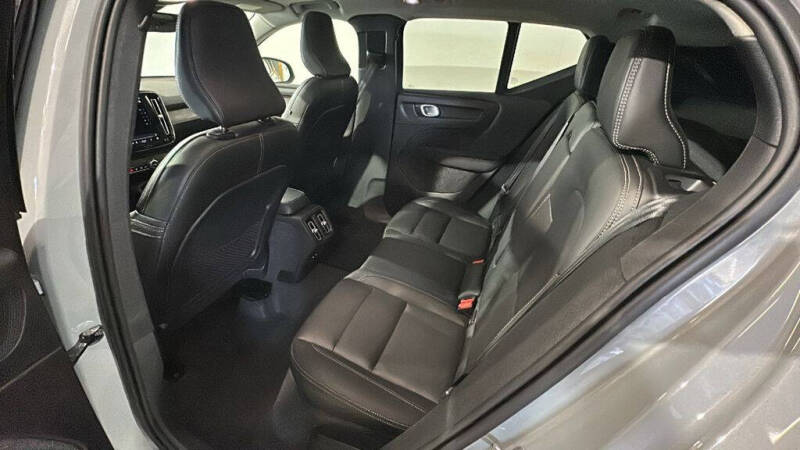 2024 Volvo XC40