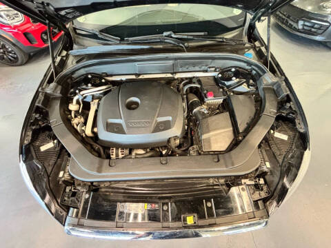 2019 Volvo XC60 T5 Momentum