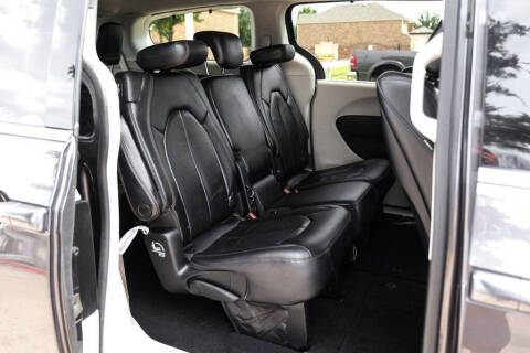 2018 Chrysler Pacifica Touring L Plus
