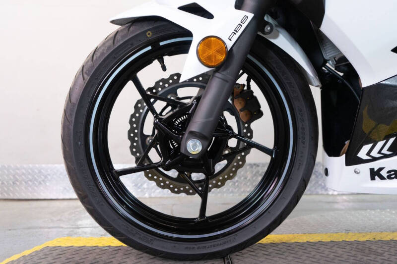 2023 Kawasaki Ninja 400 ABS