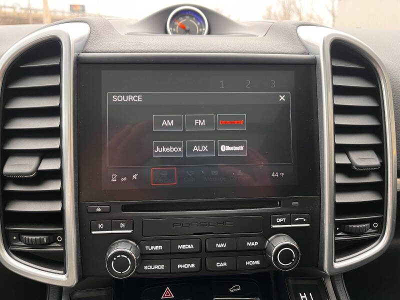 2017 Porsche Cayenne Platinum Edition