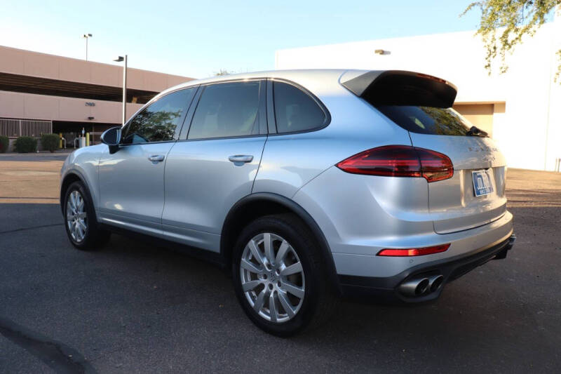 2016 Porsche Cayenne S