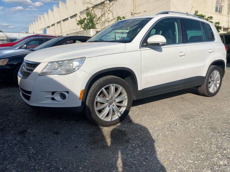 2009 Volkswagen Tiguan for sale at Philadelphia Public Auto Auction in Philadelphia PA