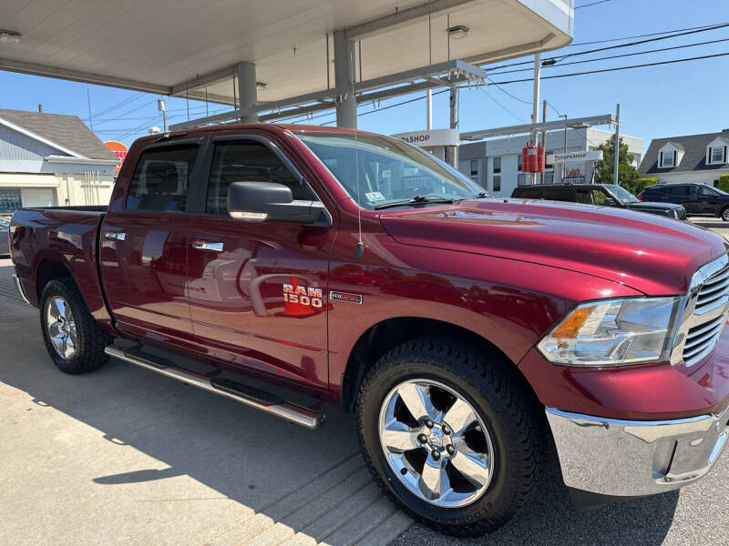 2017 RAM 1500 SLT