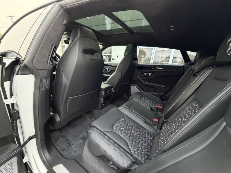 2022 Lamborghini Urus