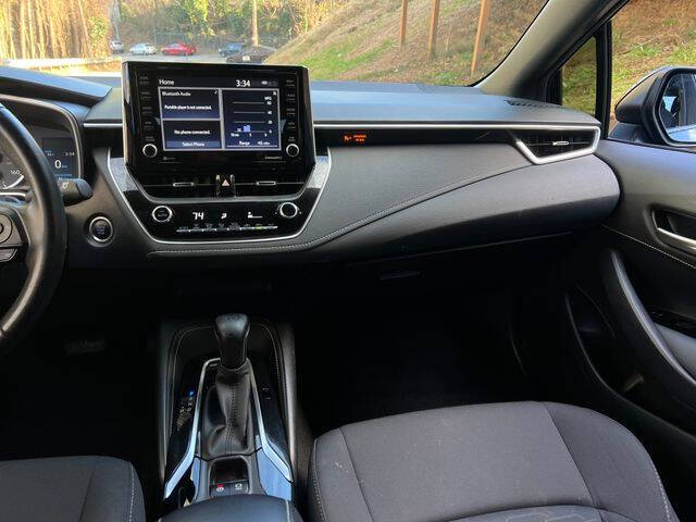 2022 Toyota Corolla Hatchback SE