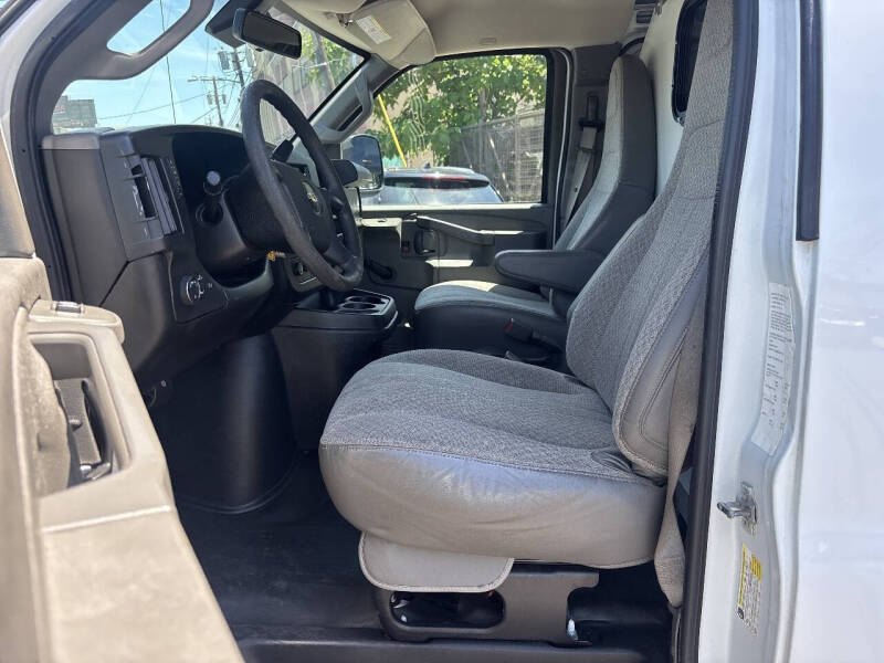 2019 Chevrolet Express 2500