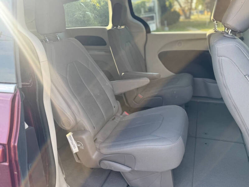 2017 Chrysler Pacifica Touring