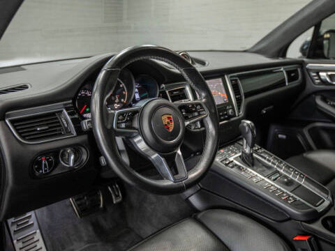 2017 Porsche Macan