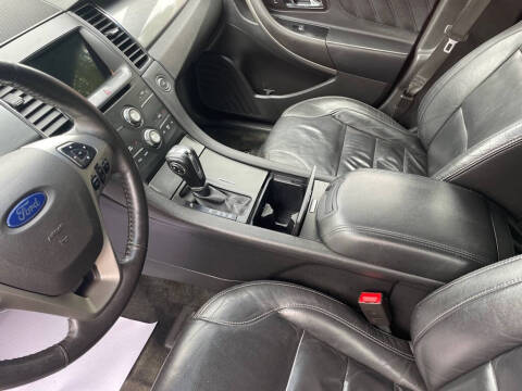 2016 Ford Taurus SEL