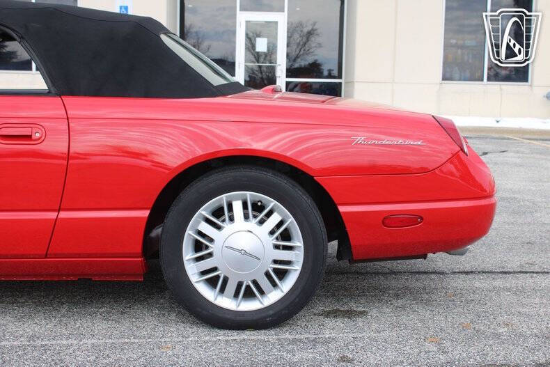 2002 Ford Thunderbird Deluxe