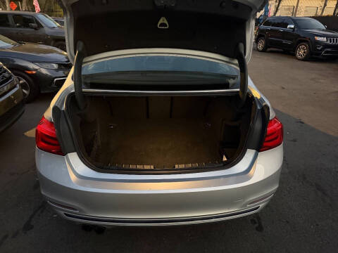 2018 BMW 3 Series 330i