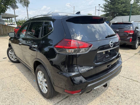 2017 Nissan Rogue SV