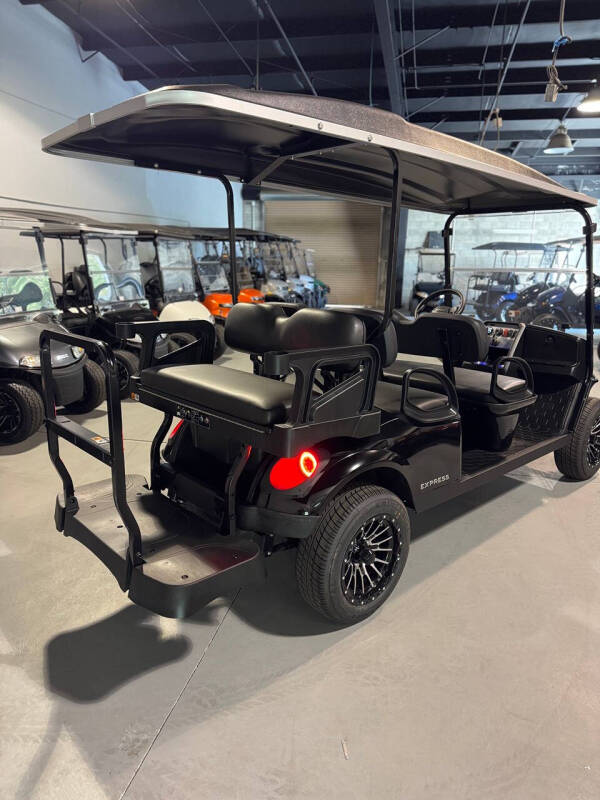 2025 E-Z-GO Express L6