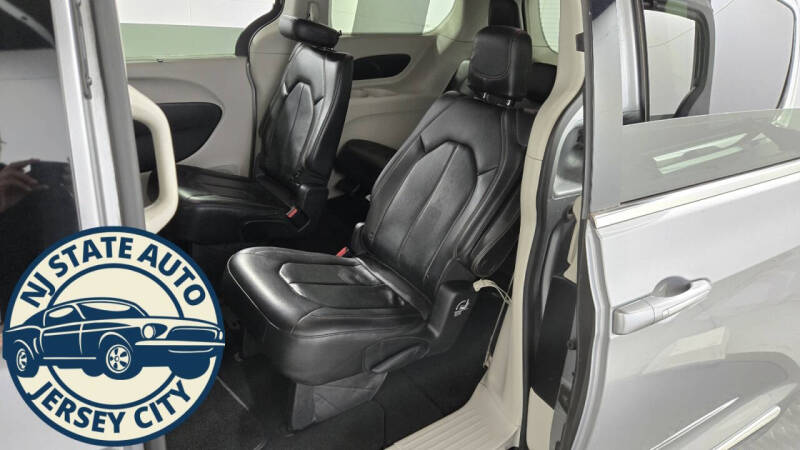 2018 Chrysler Pacifica Touring L