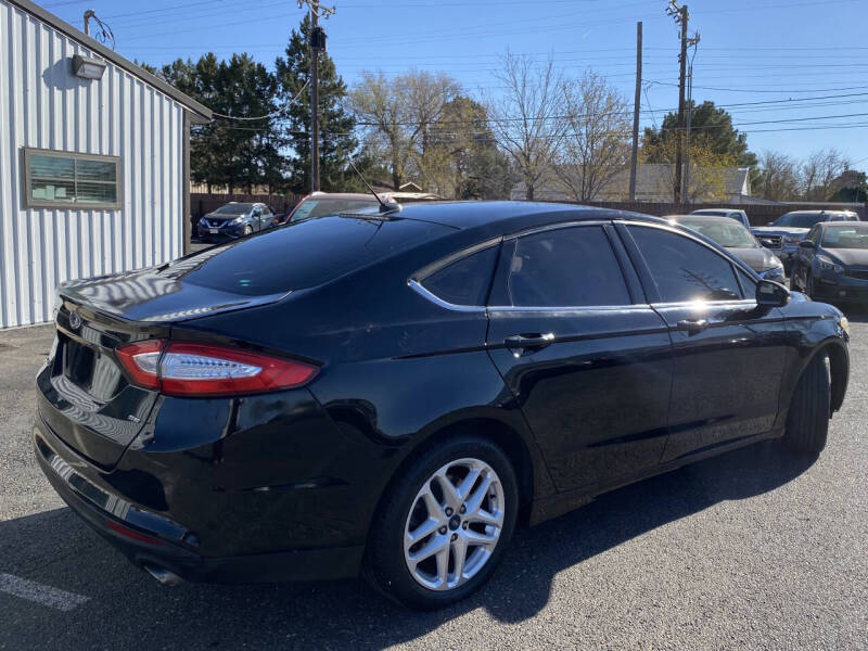 2016 Ford Fusion SE