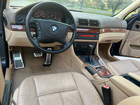 2002 BMW 5 Series 530i