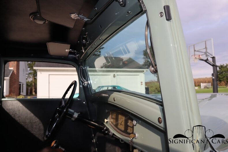 1933 Plymouth Model PC