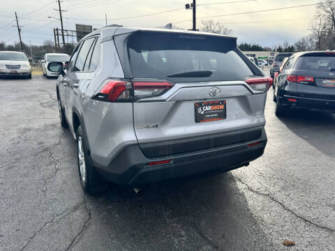 2020 Toyota RAV4 LE