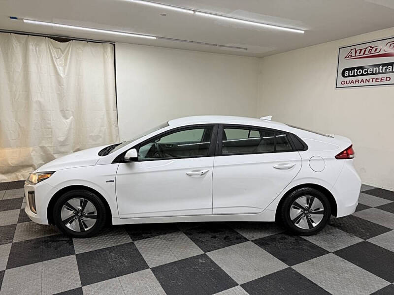 2020 Hyundai Ioniq Hybrid Blue