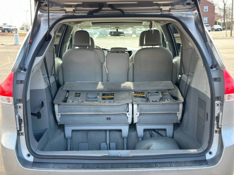2011 Toyota Sienna