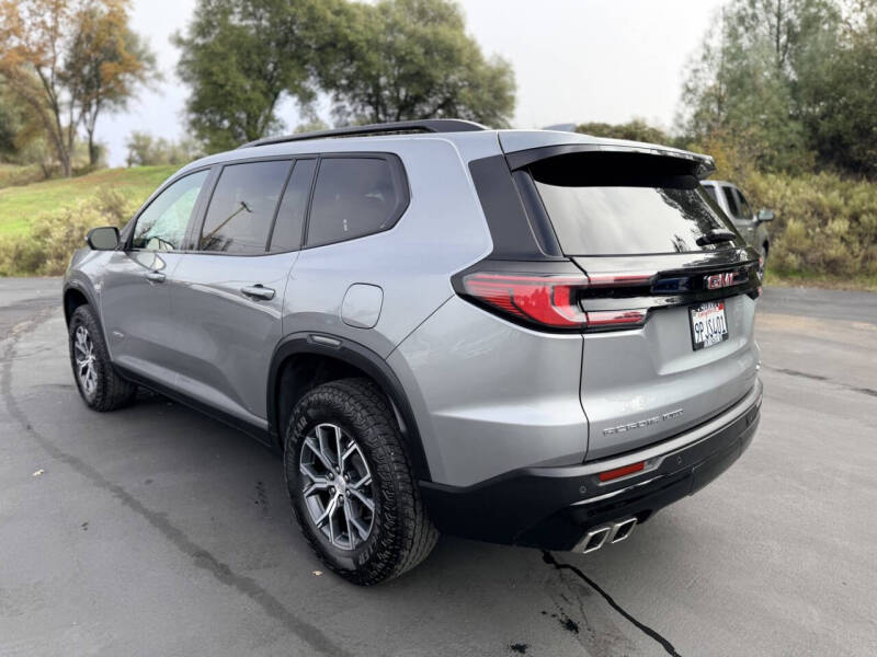 2024 GMC Acadia AT4