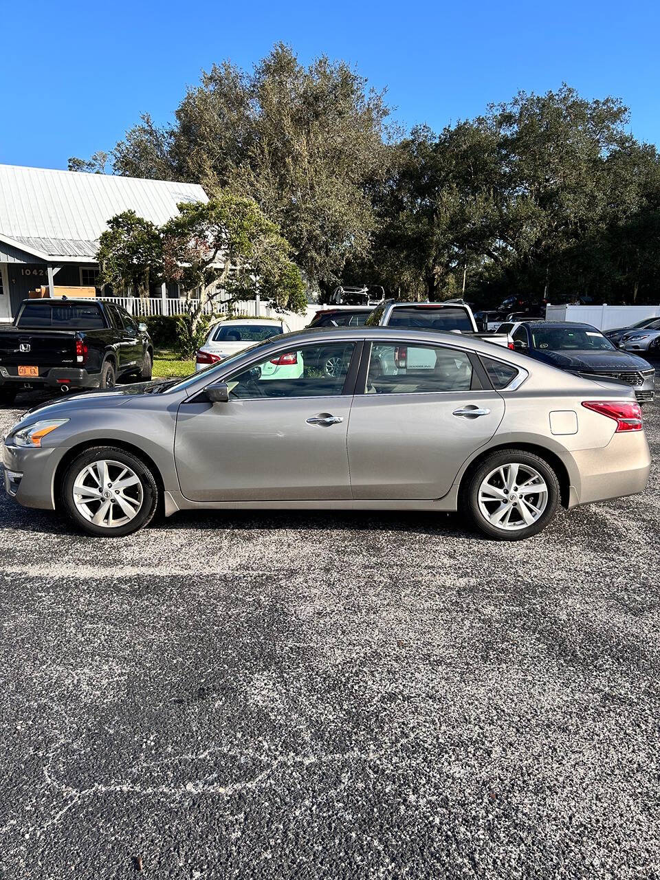 2013 Nissan Altima for sale at GRACELAND AUTO LLC in Thonotosassa, FL