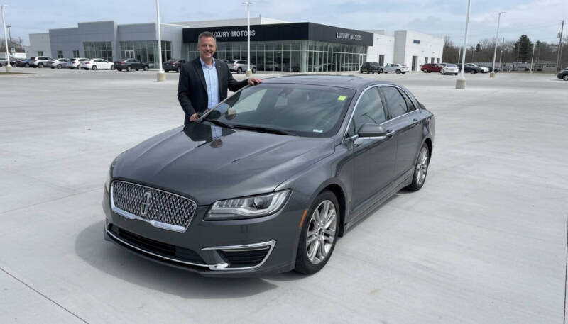 2017 Lincoln MKZ Select