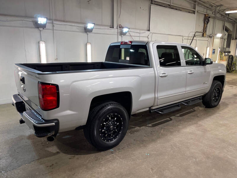 Used 2016 Chevrolet Silverado 1500 LT with VIN 3GCUKREC4GG160259 for sale in Sioux Falls, SD