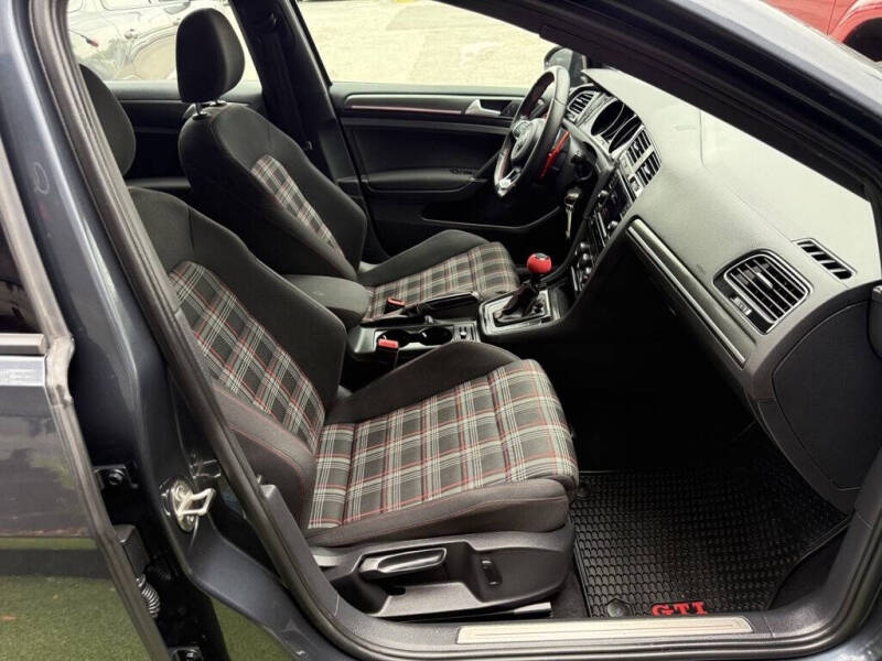 2020 Volkswagen Golf GTI S