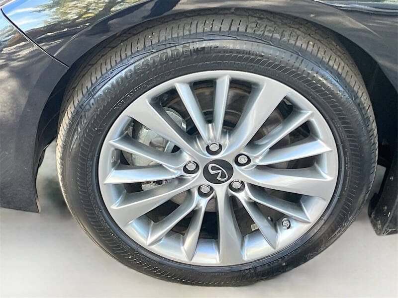 2023 Infiniti Q50 Luxe