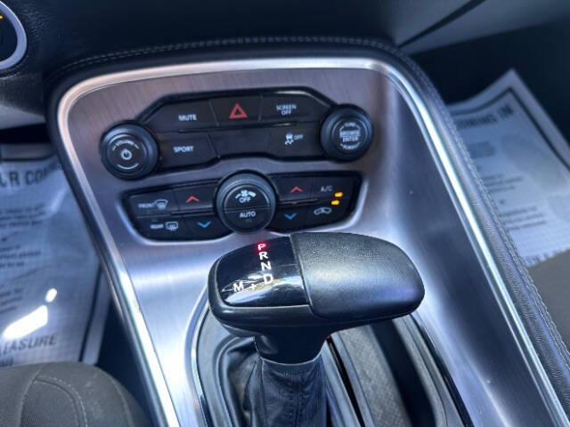 2017 Dodge Challenger SXT