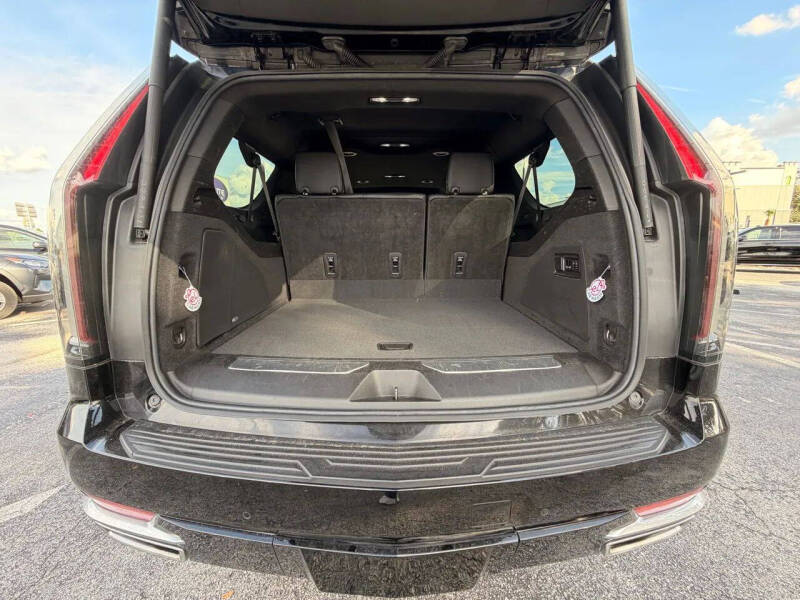 2022 Cadillac Escalade ESV Luxury