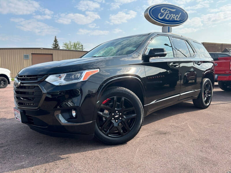 Used 2020 Chevrolet Traverse Premier with VIN 1GNEVKKWXLJ289639 for sale in Windom, Minnesota