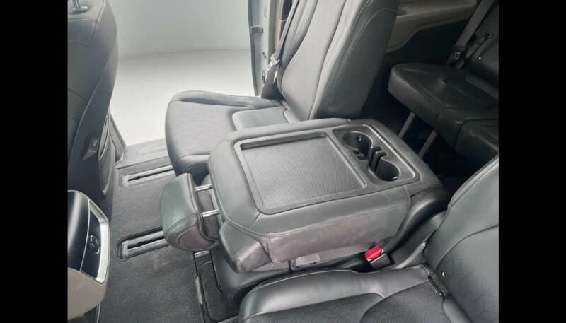 2025 Kia Carnival EX