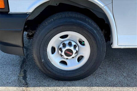 2025 GMC Savana 3500