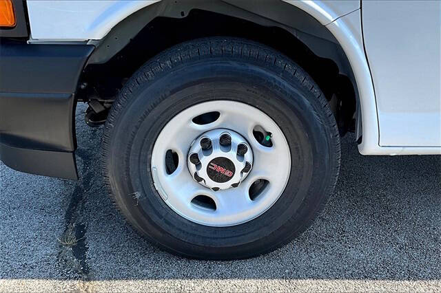 2025 GMC Savana 3500